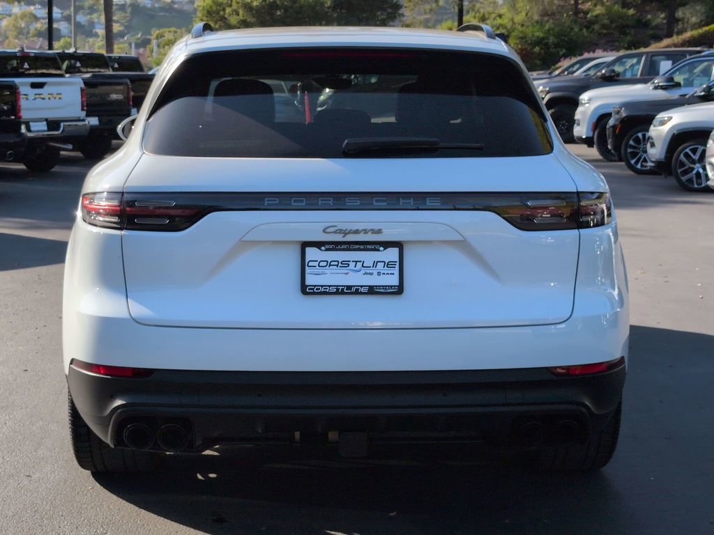 Used 2023 Porsche Cayenne Platinum Edition image 6