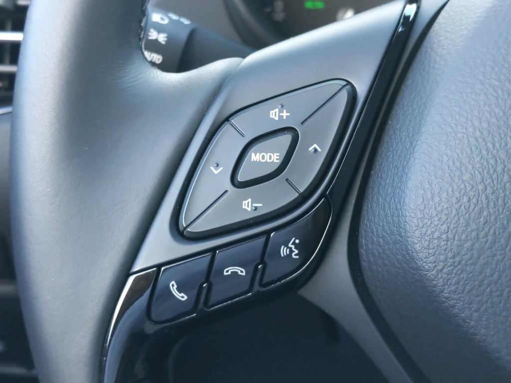 Used 2019 Toyota C-HR Limited FWD image 24