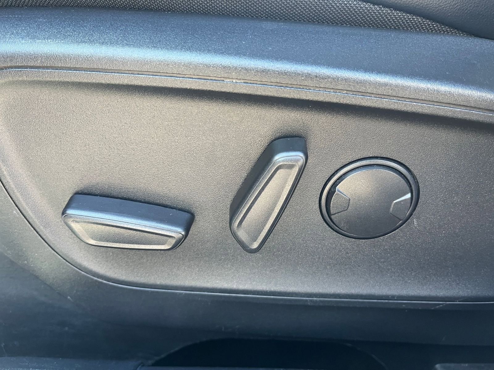 Used 2023 Ford Escape ST-Line image 23