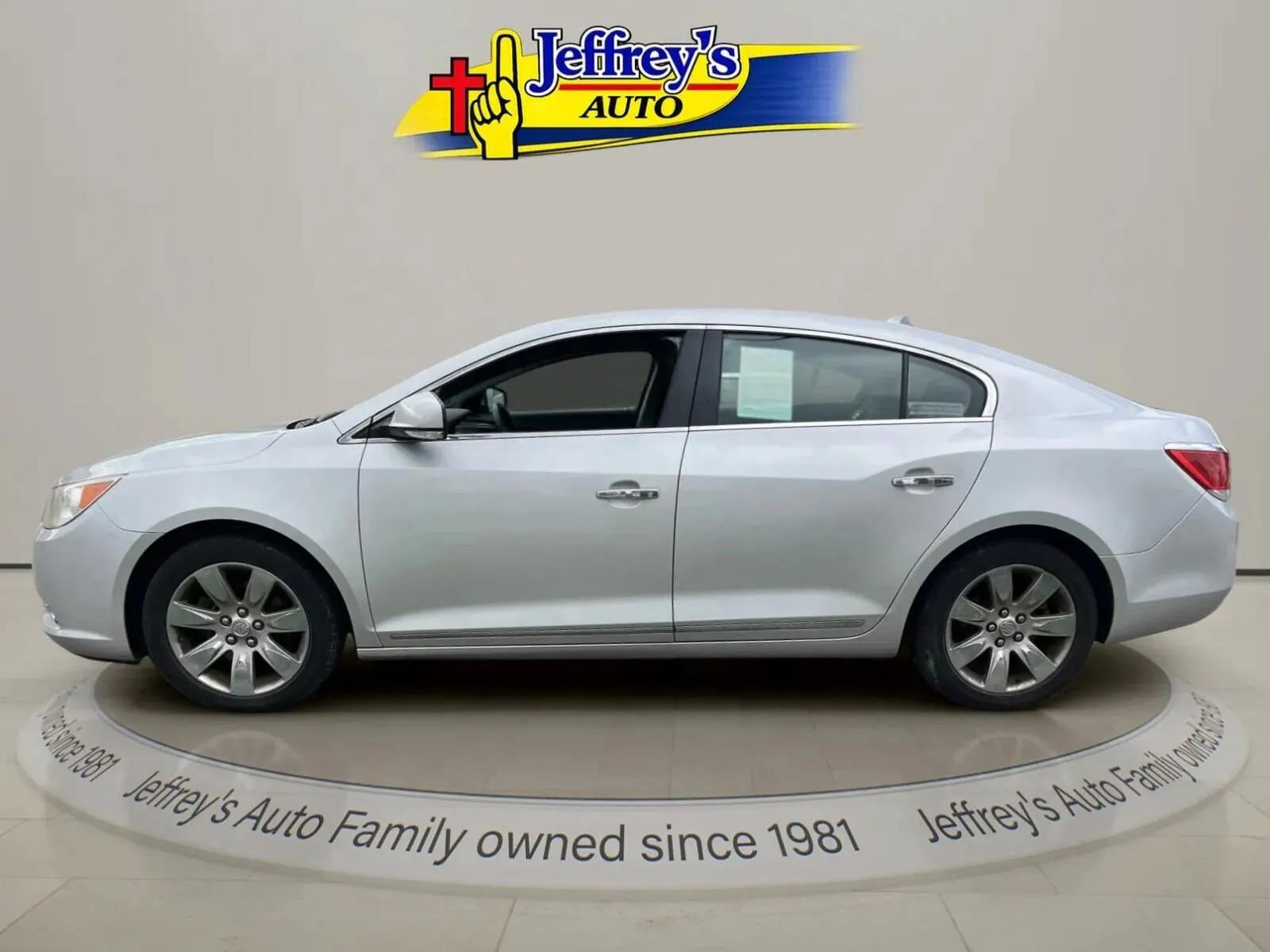 Used 2012 Buick LaCrosse Premium FWD image 2