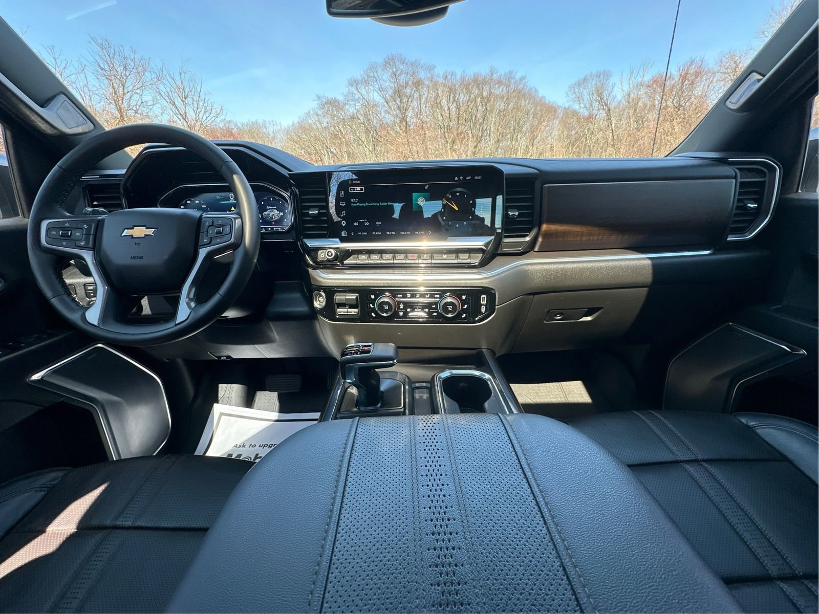 Used 2023 Chevrolet Silverado 1500 High Country w/ High Country Premium Package AWD/4WD image 27