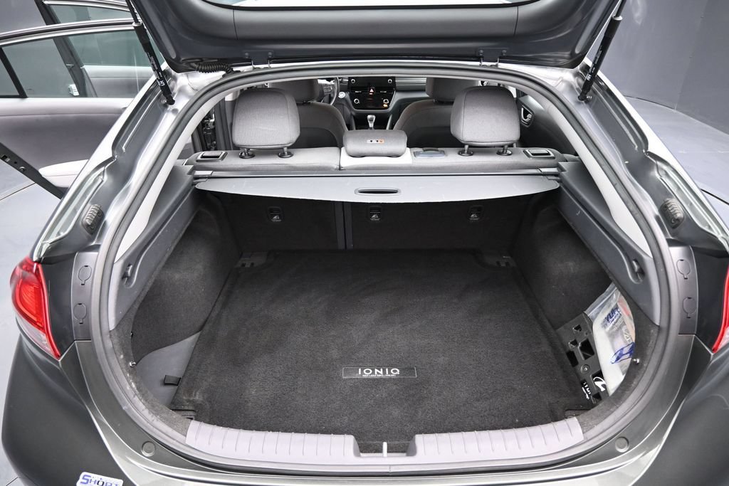Used 2022 Hyundai Ioniq SE FWD image 23