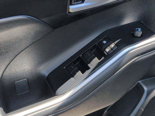 Used 2023 Toyota Highlander XLE FWD image 13