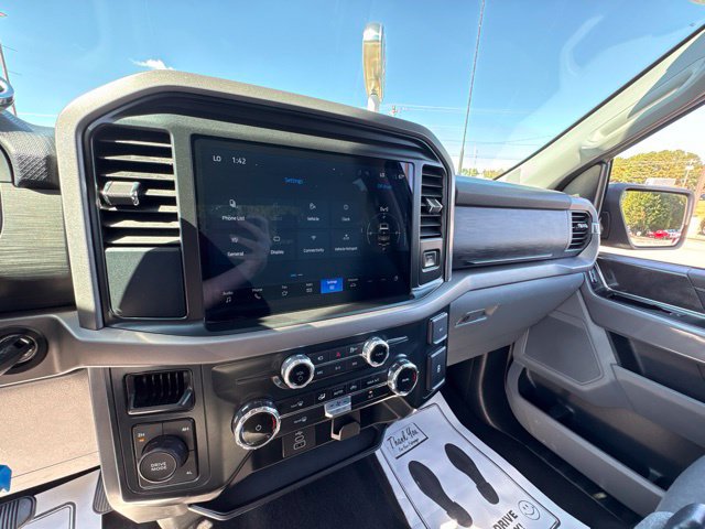 Used 2025 Ford F150 XLT w/ Equipment Group 301A Standard AWD/4WD image 18