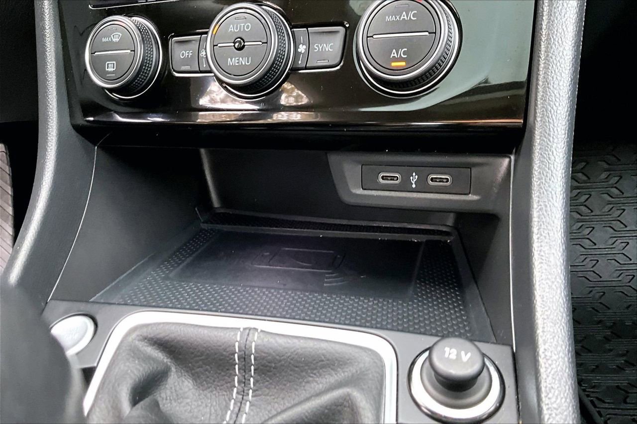 Used 2022 Volkswagen Jetta SEL image 18