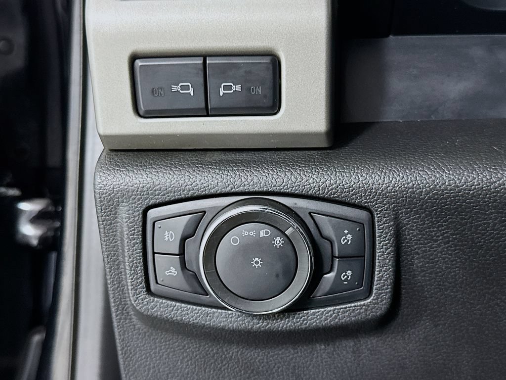 Used 2021 Ford F250 Lariat w/ Lariat Ultimate Package AWD/4WD image 11