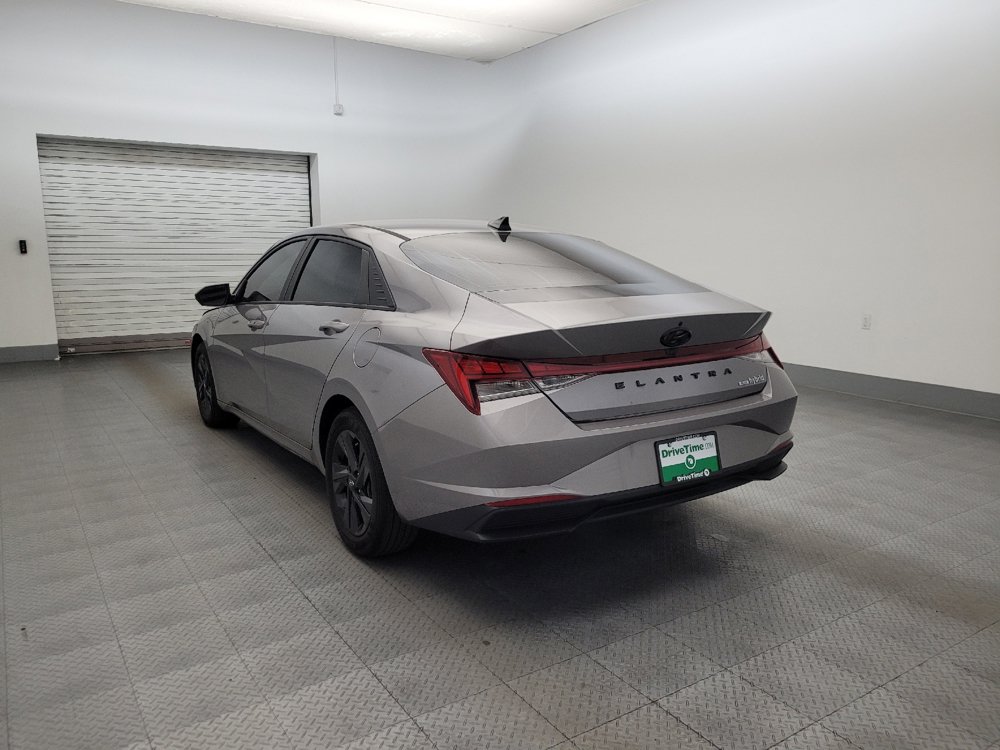 Used 2023 Hyundai Elantra Blue FWD image 5