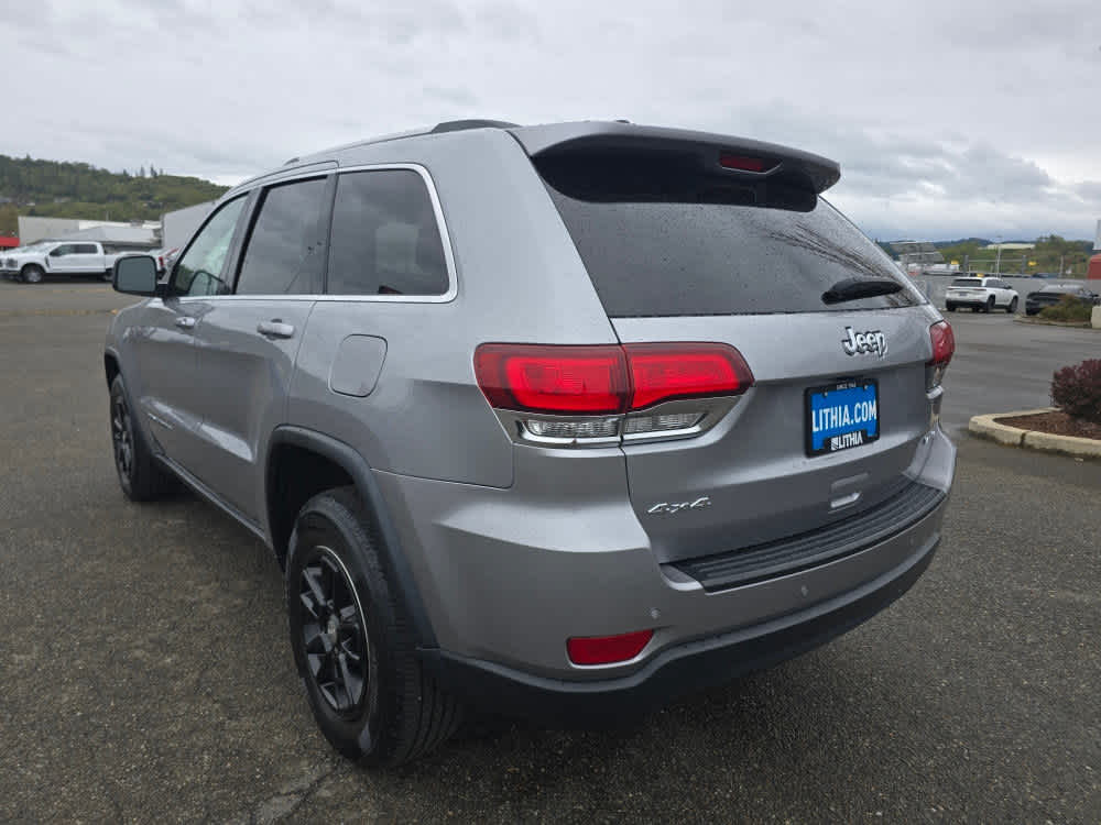 Used 2020 Jeep Grand Cherokee Laredo AWD/4WD image 3