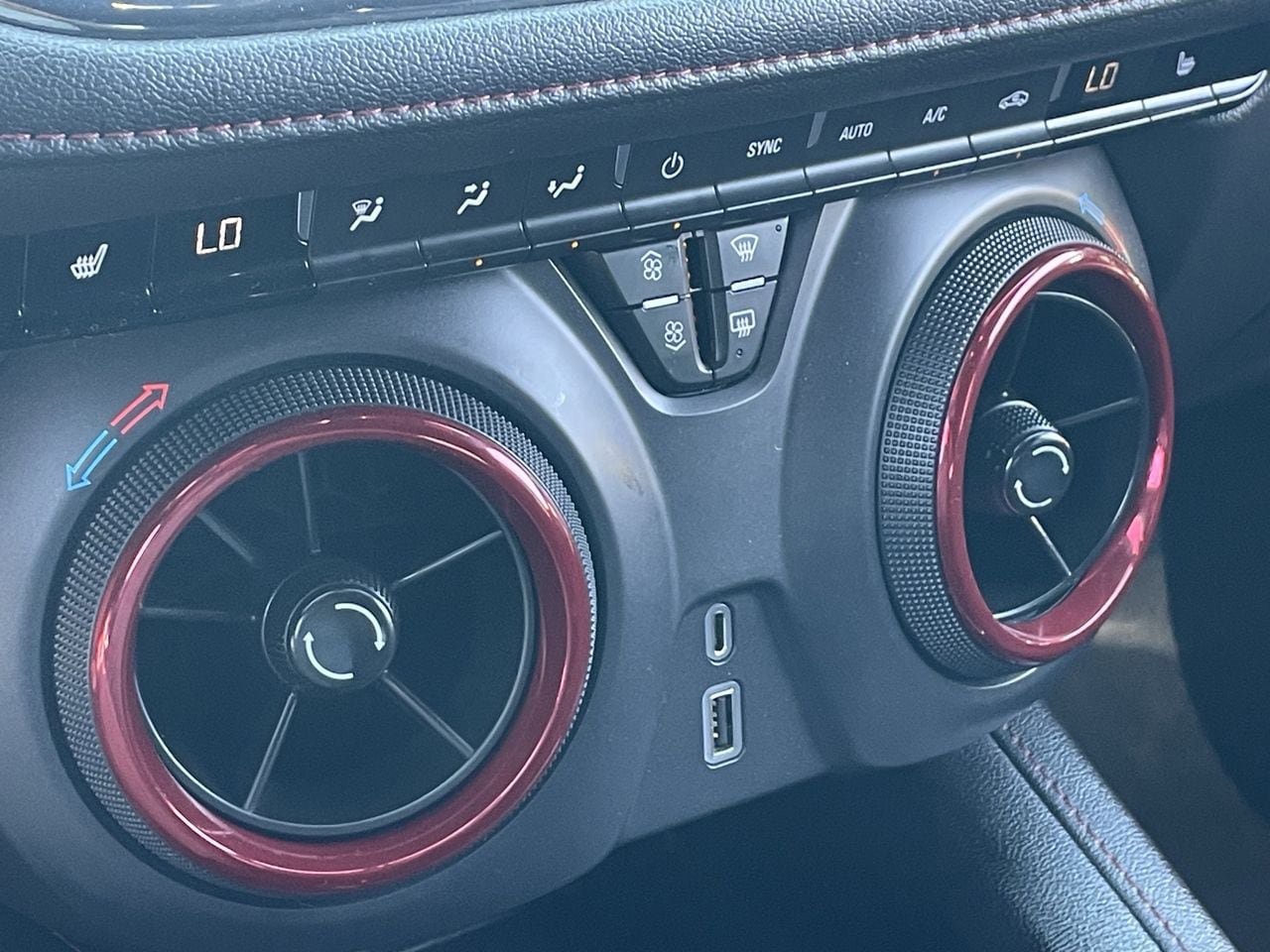 Used 2020 Chevrolet Blazer RS FWD image 30