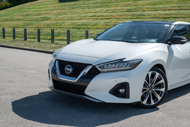 Certified 2023 Nissan Maxima Platinum w/ Sport Mat Group FWD image 2