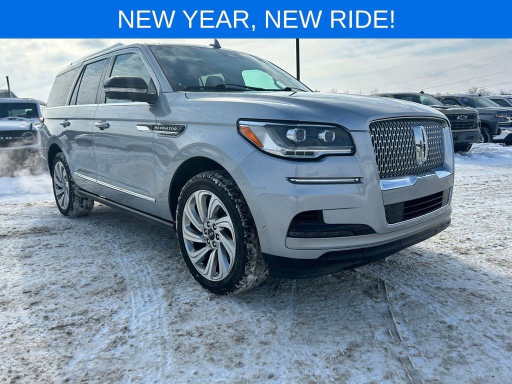 Used 2024 Lincoln Navigator Premiere image 8