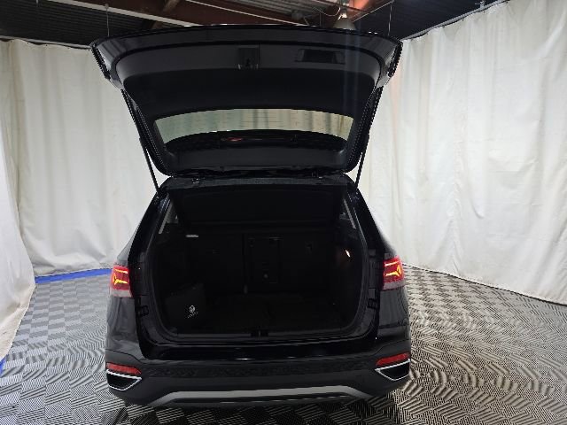Certified 2023 Volkswagen Taos SE w/ Panoramic Sunroof Package FWD image 36