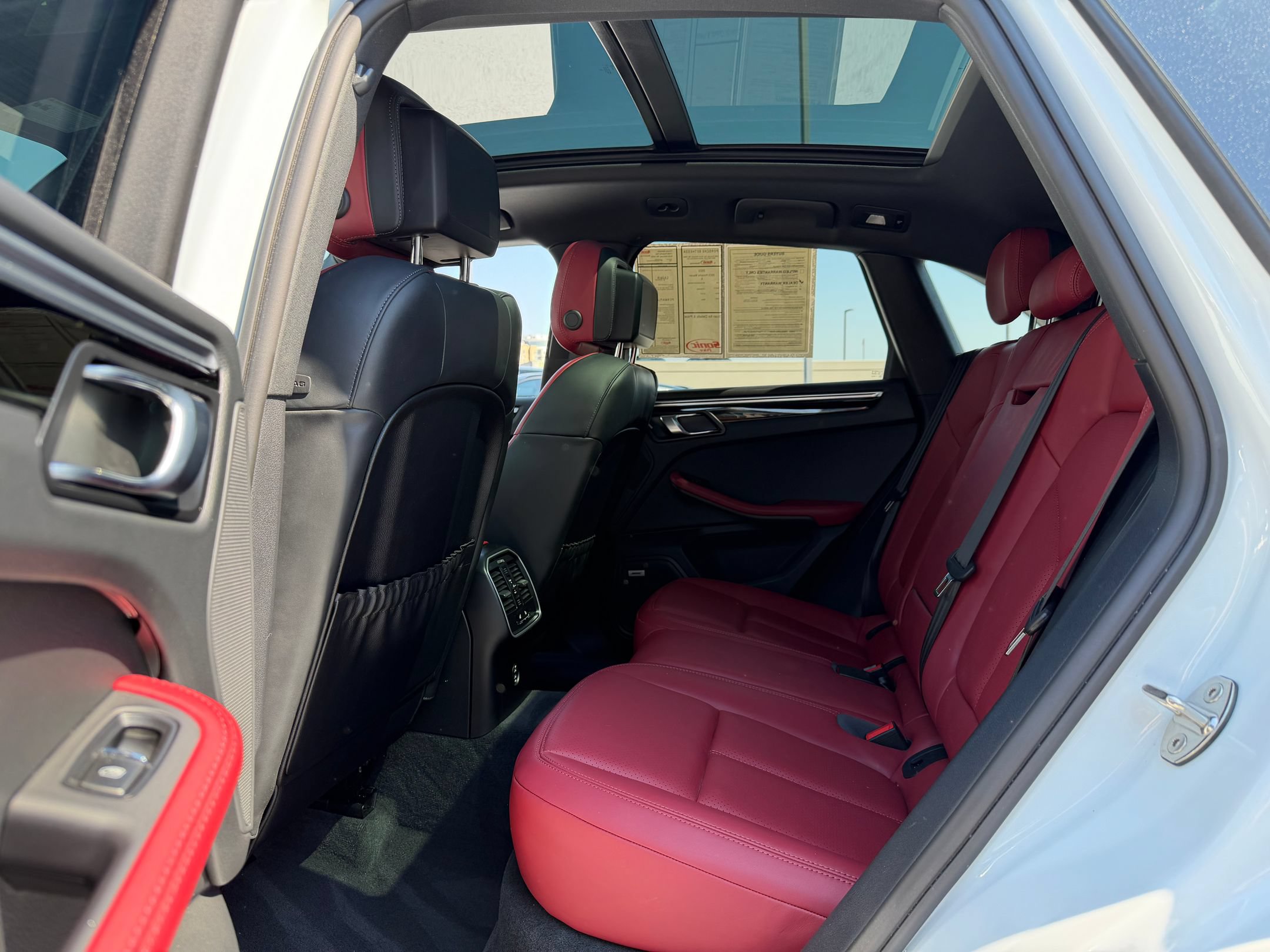 Certified 2023 Porsche Macan S AWD/4WD image 20