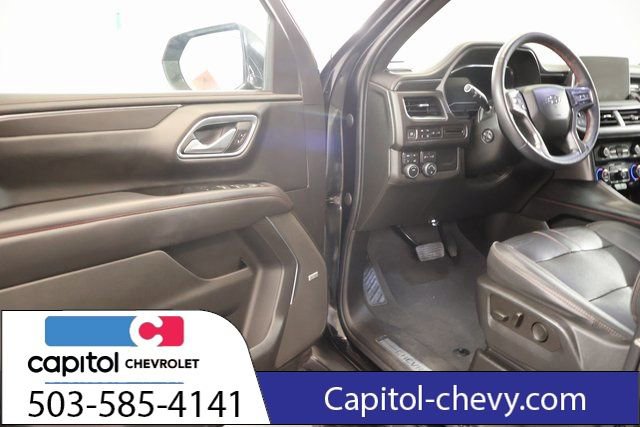 Used 2022 Chevrolet Suburban RST w/ Luxury Package AWD/4WD image 9