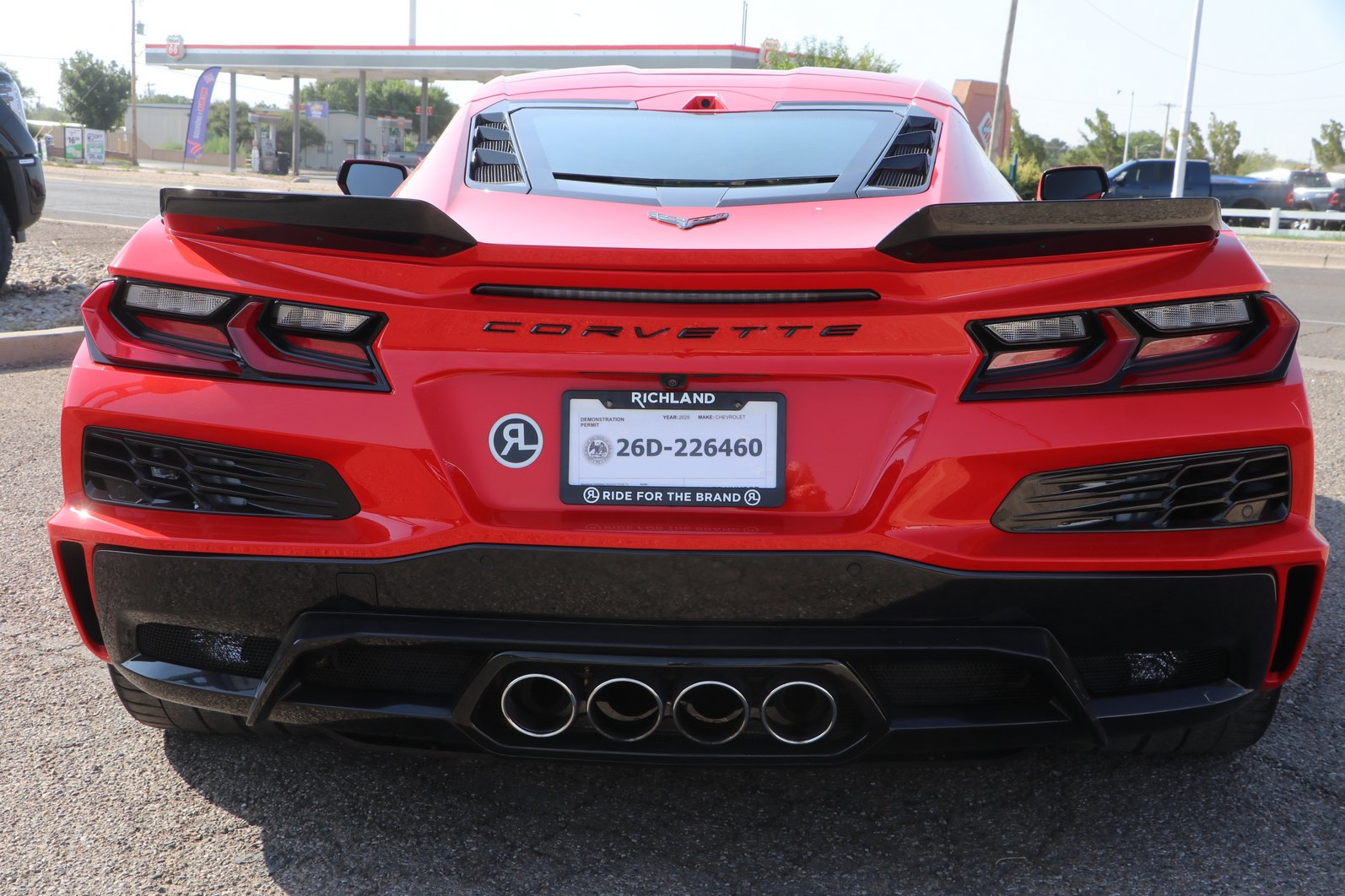 Used 2025 Chevrolet Corvette Z06 RWD image 6