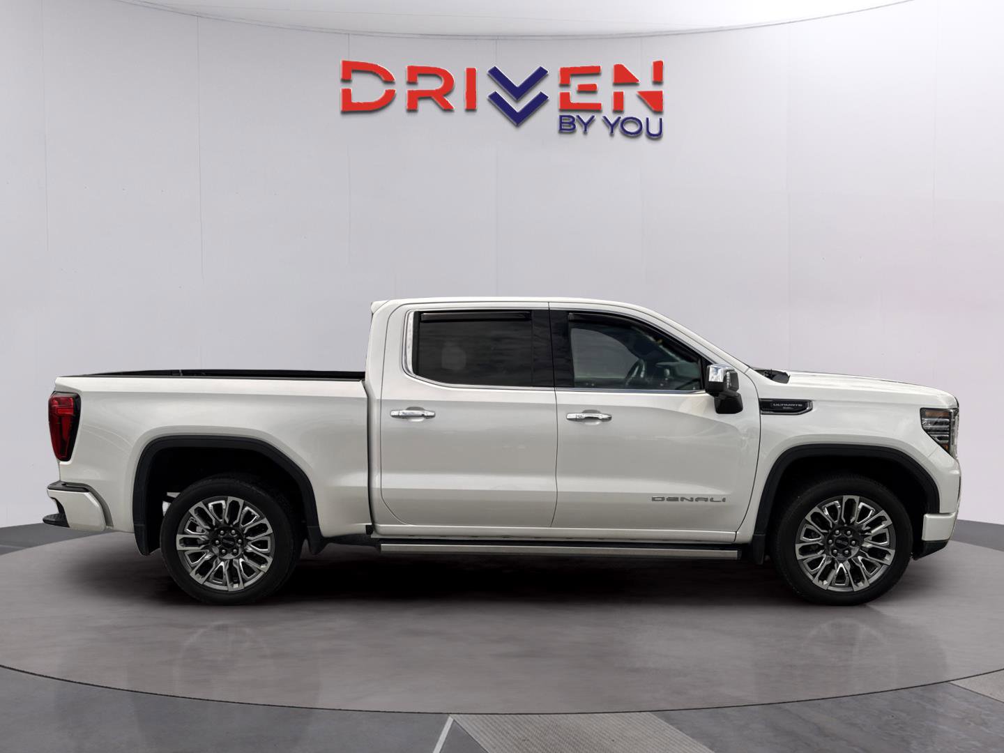 Used 2024 GMC Sierra 1500 Denali Ultimate AWD/4WD image 6