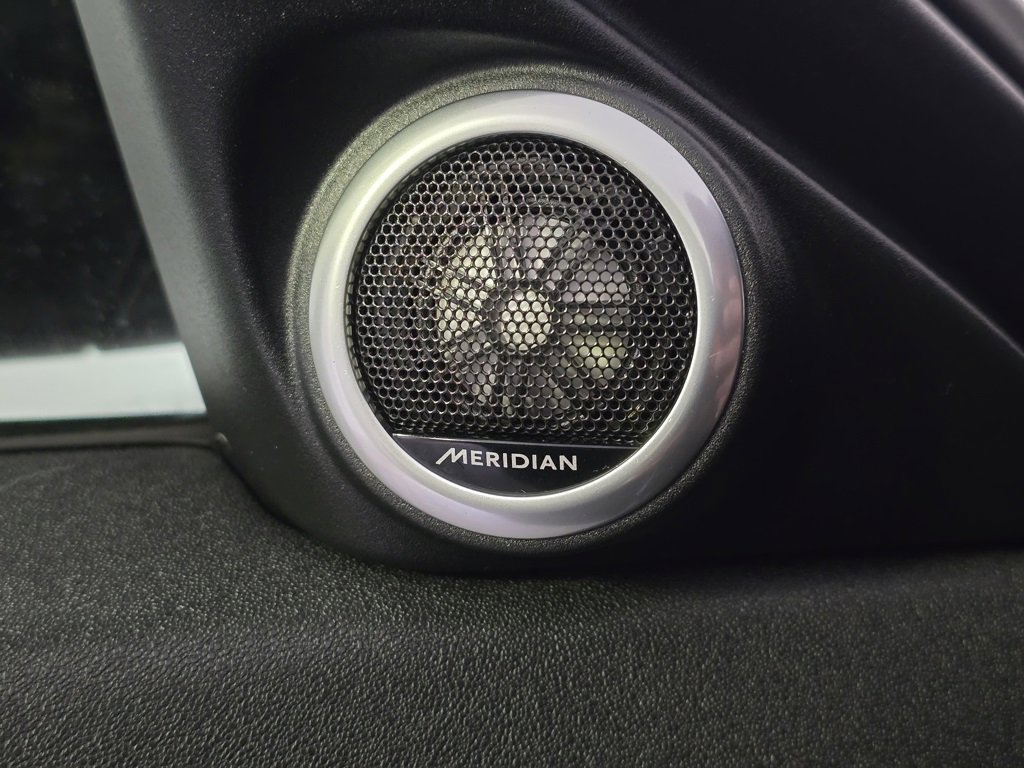 Used 2025 Land Rover Range Rover Evoque S image 9