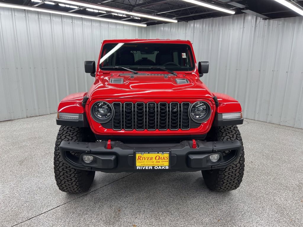 Used 2025 Jeep Wrangler Unlimited Rubicon image 2