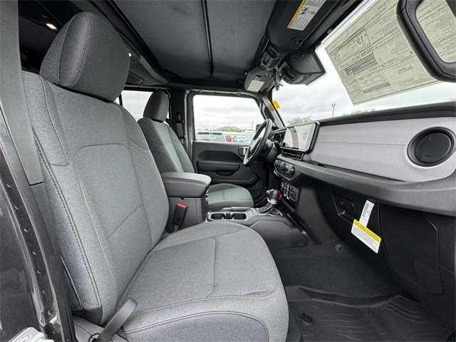 New 2025 Jeep Gladiator Sport image 14