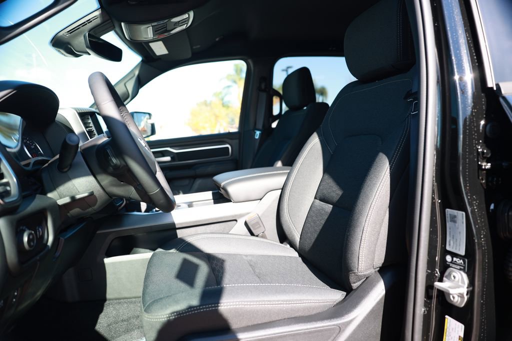 New 2026 RAM 1500 Big Horn AWD/4WD image 13