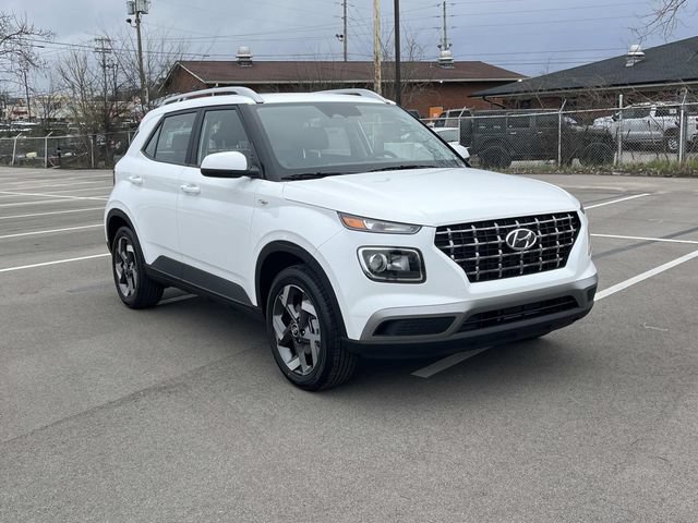 New 2026 Hyundai Venue SEL FWD image 3