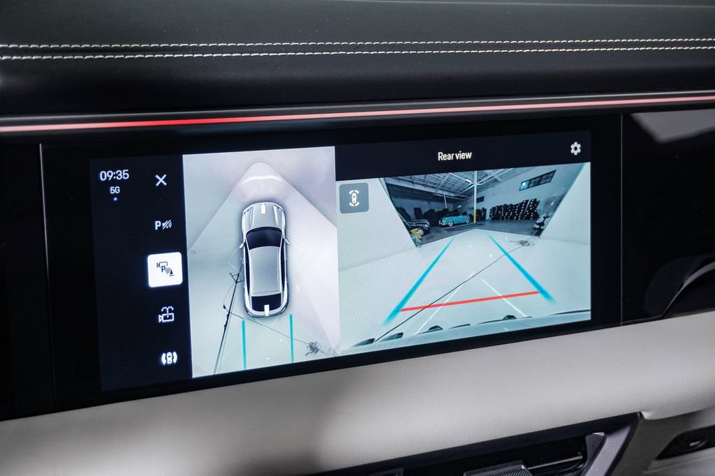 Certified 2025 Porsche Macan 4 Electric AWD/4WD image 23