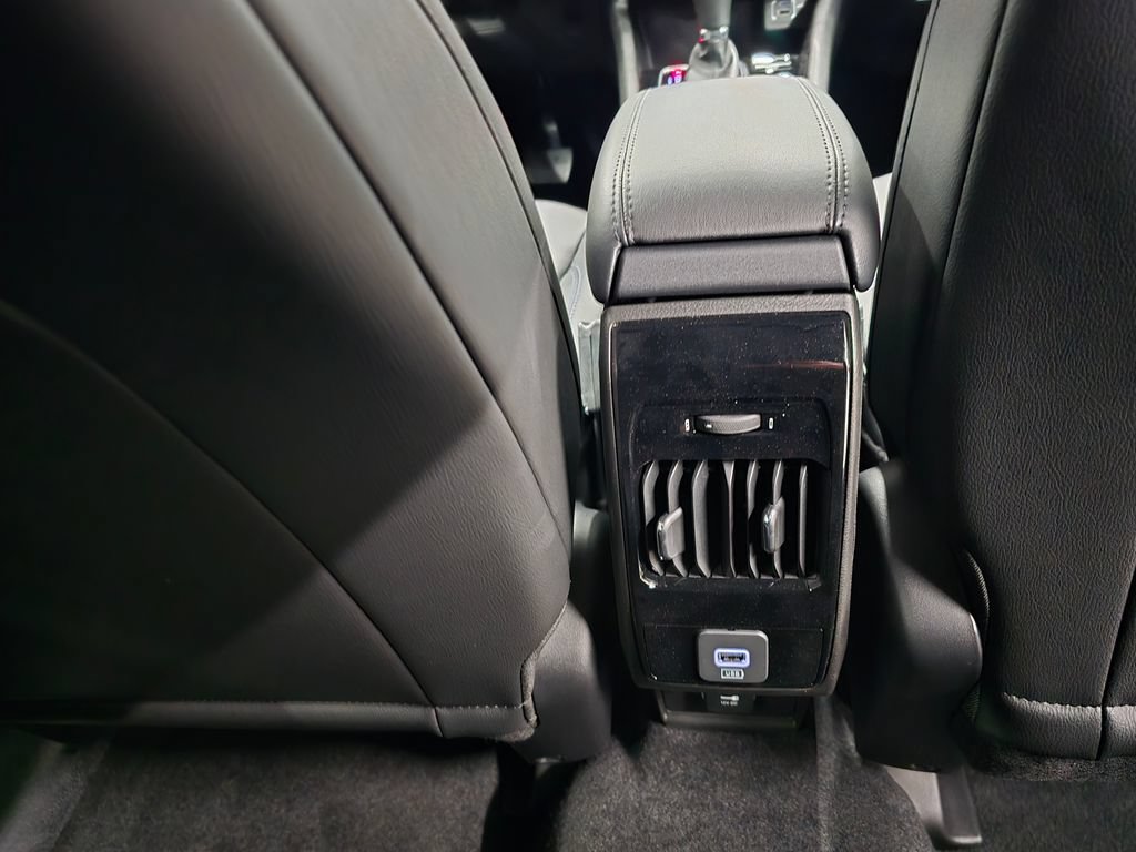 New 2026 Jeep Compass Latitude AWD/4WD image 30