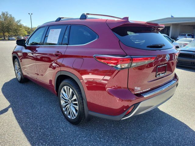 Used 2022 Toyota Highlander Platinum image 12