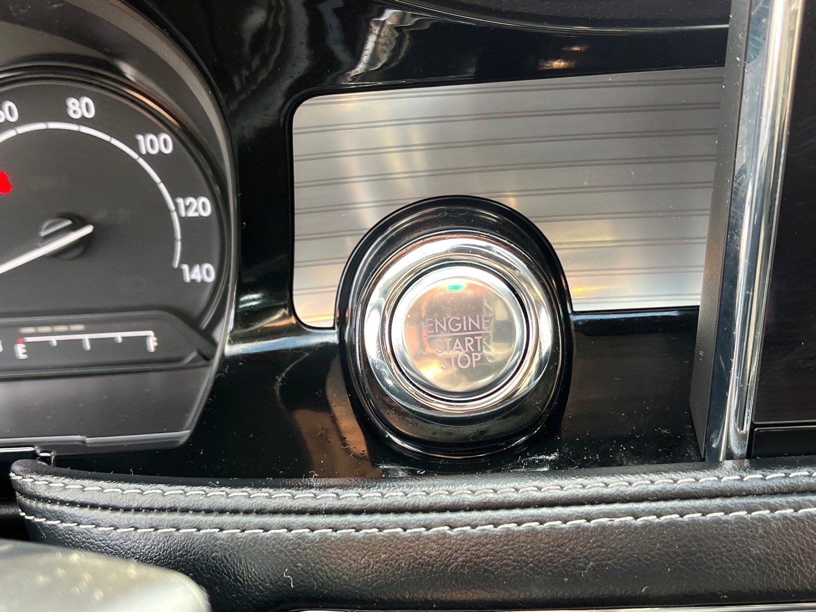 Used 2022 Lincoln Corsair AWD w/ Premium Package image 9