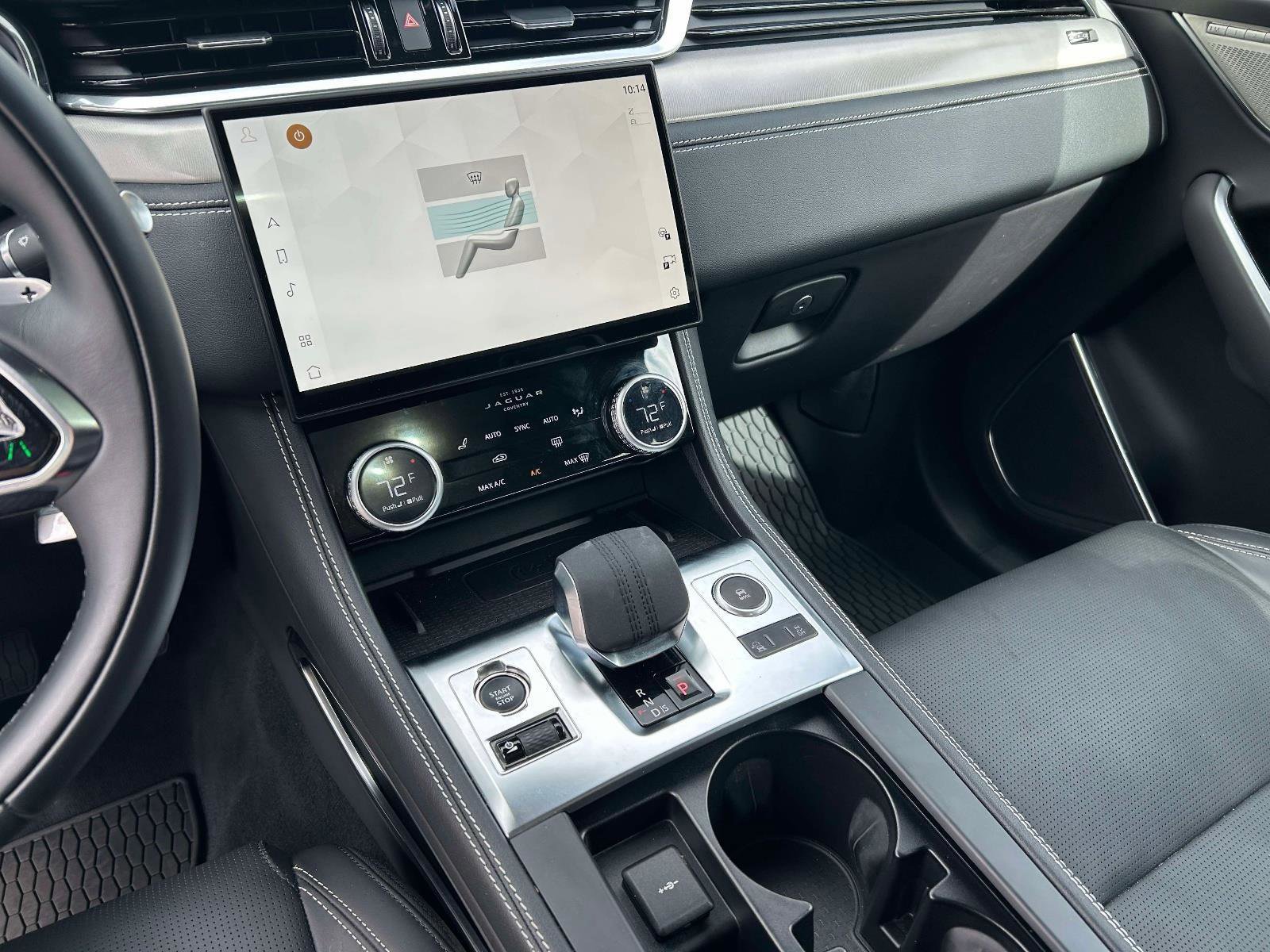 Used 2026 Jaguar F-PACE R-Dynamic S image 12