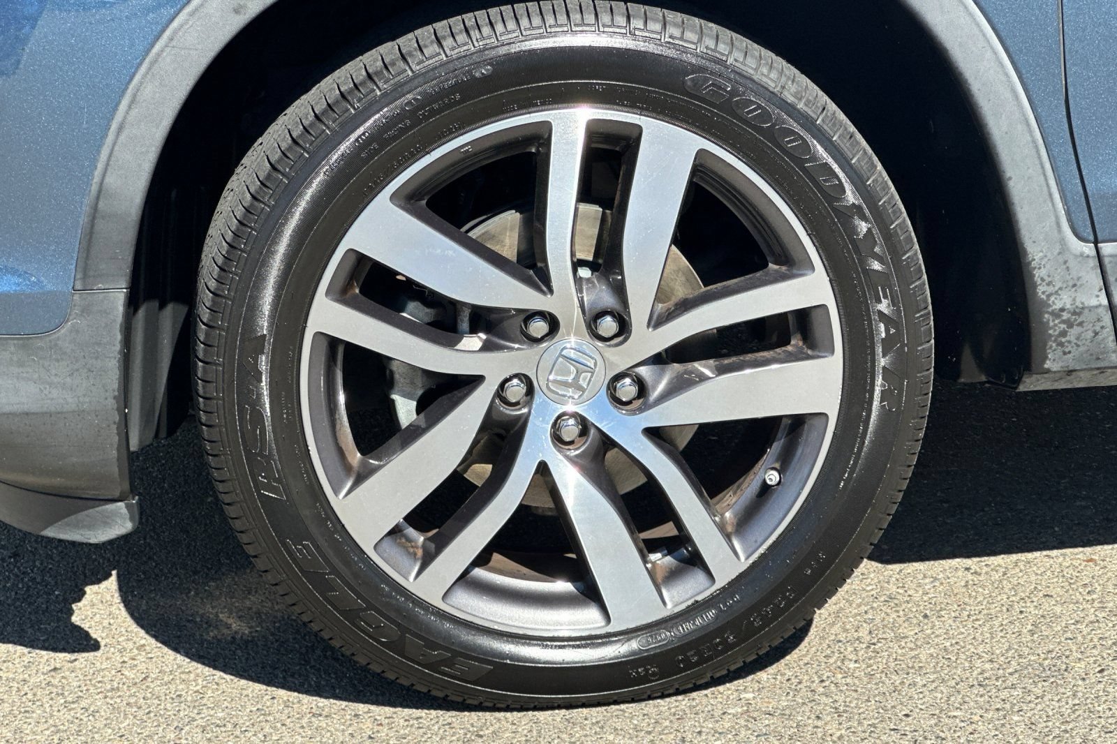 Used 2016 Honda Pilot Touring image 27