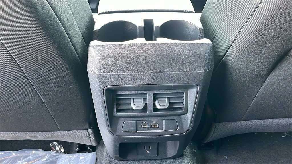 New 2025 GMC Canyon Elevation w/ Convenience Package image 16