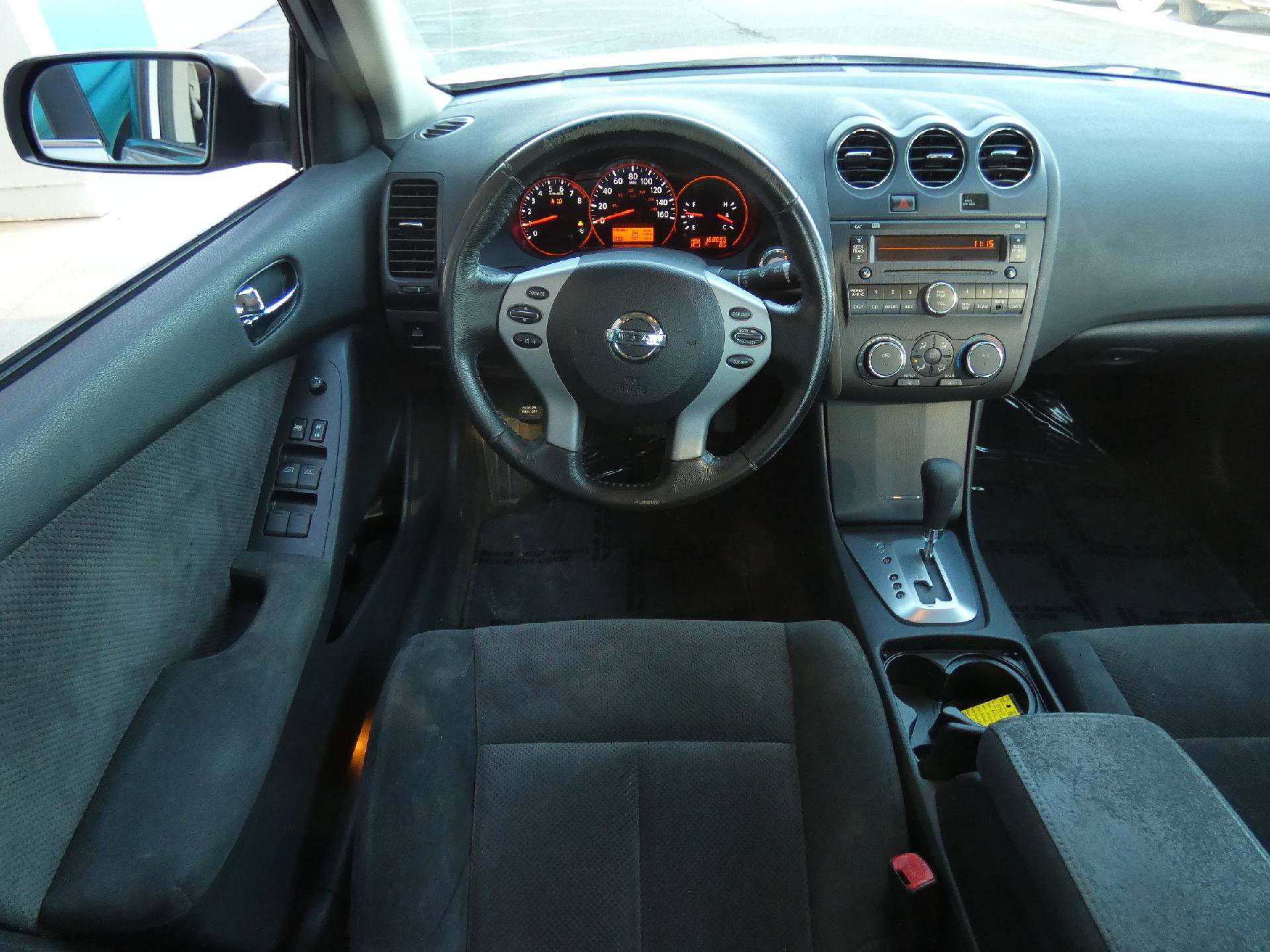 Used 2008 Nissan Altima 3.5 SE FWD image 14