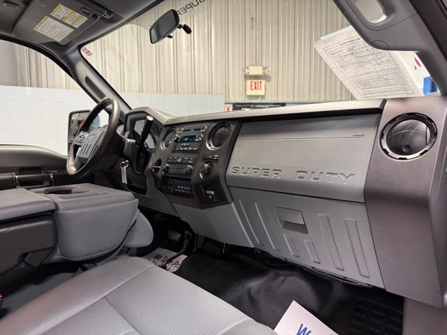 Used 2015 Ford F550 4x4 Regular Cab Super Duty image 14
