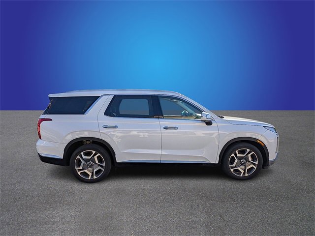 Used 2023 Hyundai Palisade SEL w/ Premium Package image 3