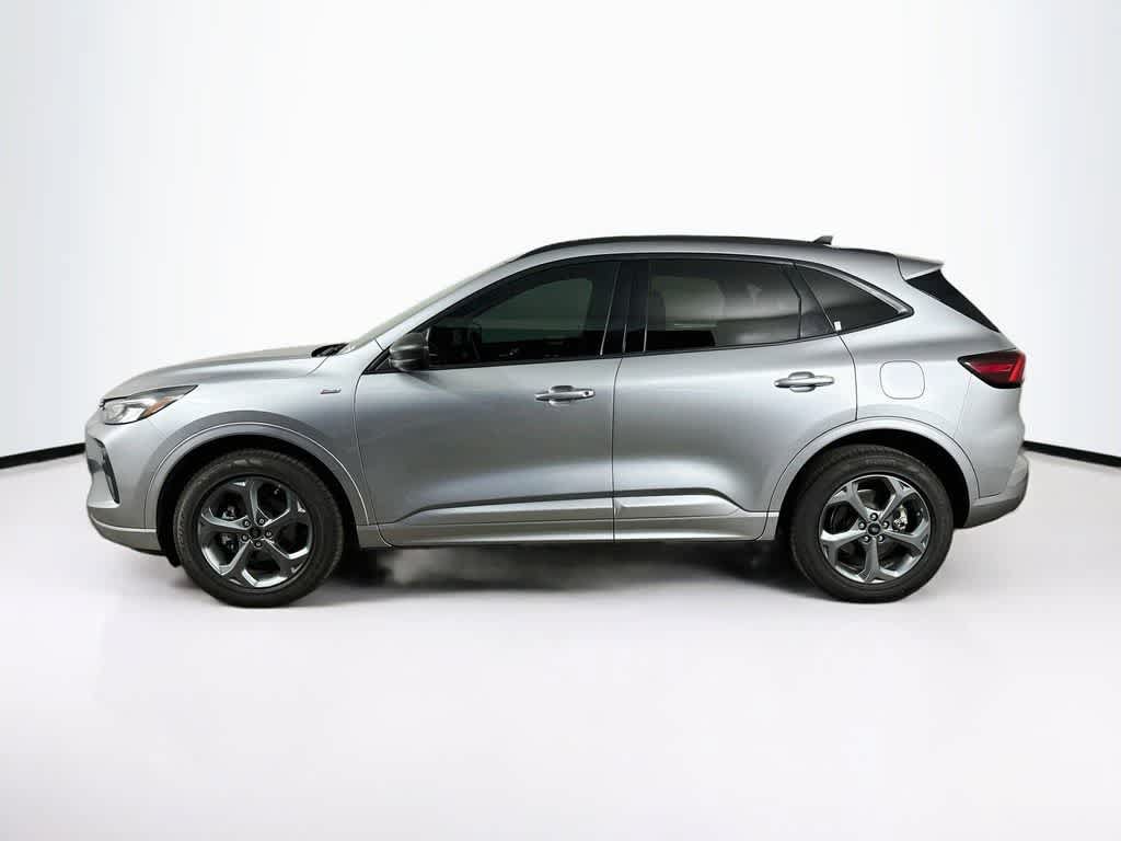Used 2023 Ford Escape ST-Line AWD/4WD image 3