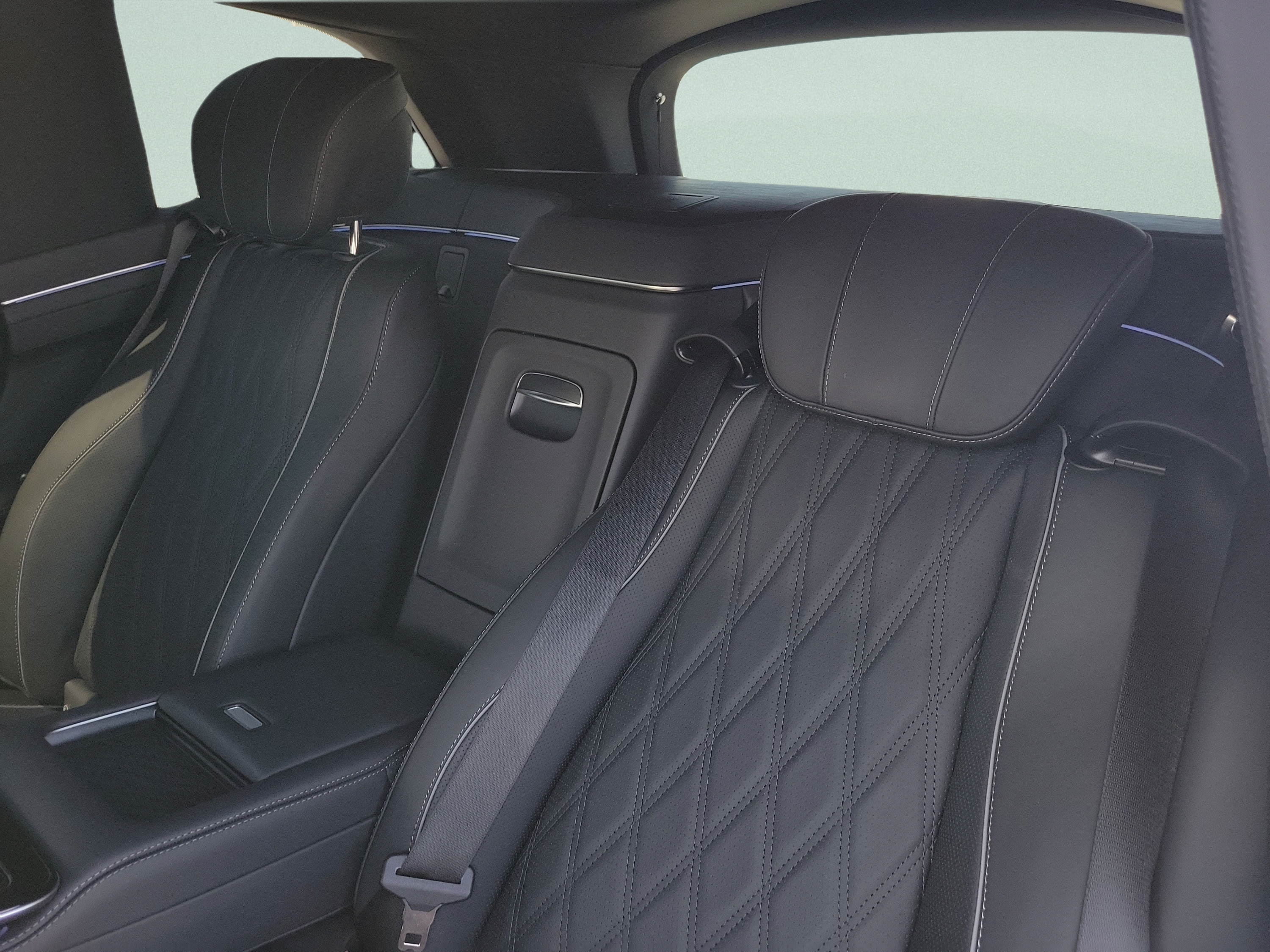 Certified 2026 Mercedes-Benz Maybach GLS 600 4MATIC image 9