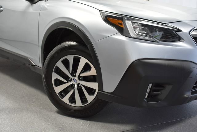 Used 2020 Subaru Outback Premium AWD/4WD image 4