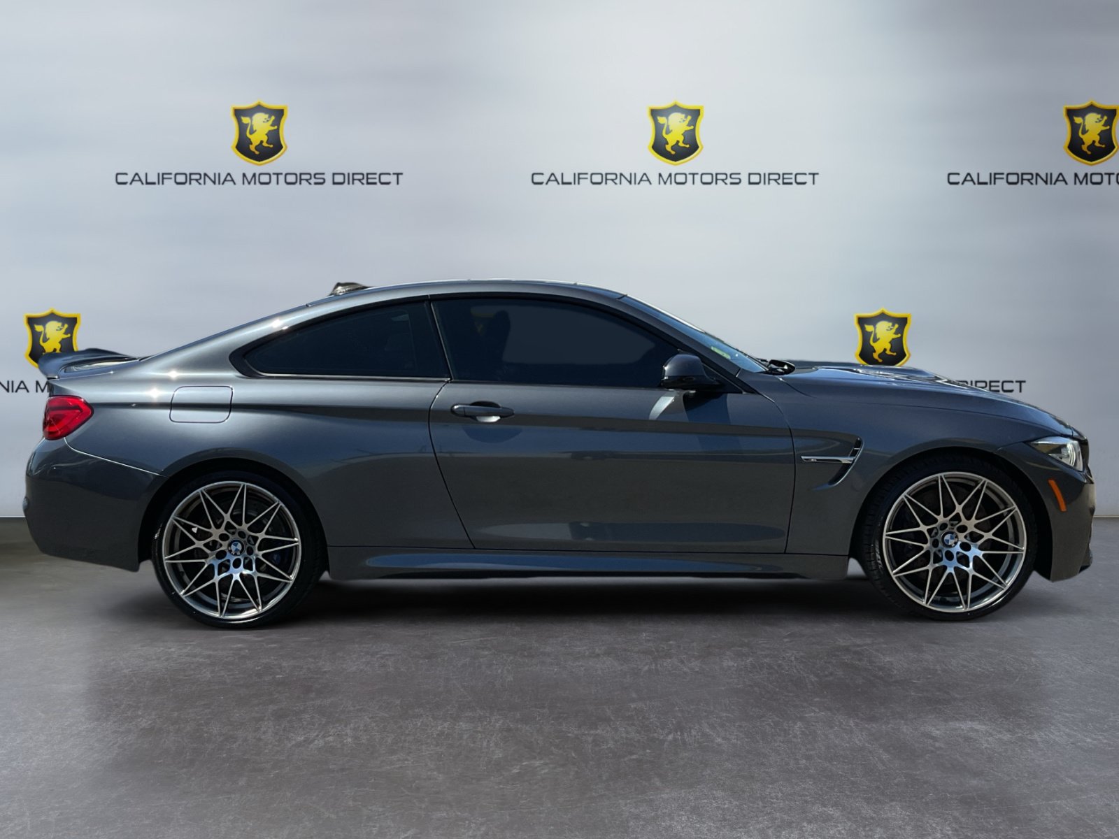 Used 2019 BMW M4 Coupe RWD image 4