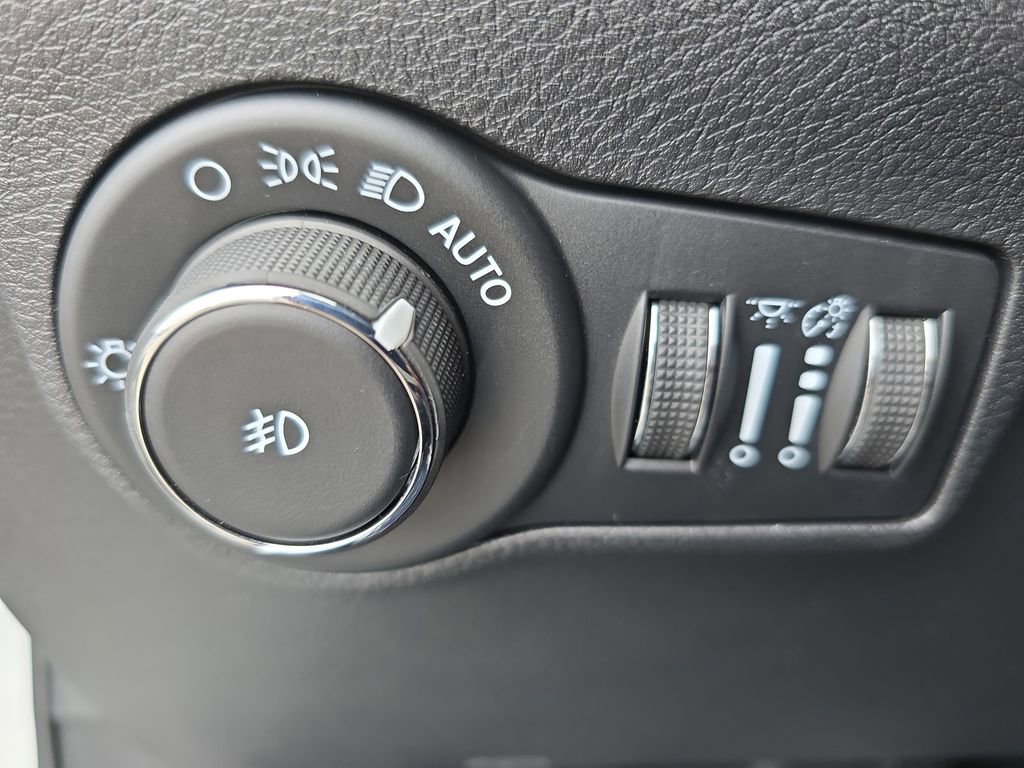 New 2026 Jeep Compass Latitude image 26