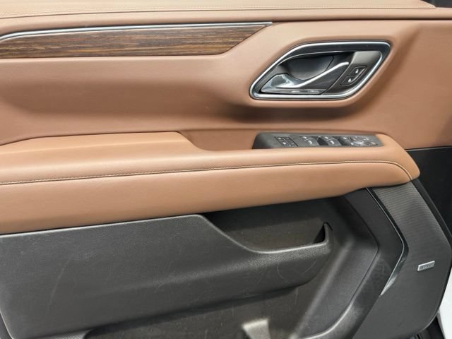 Used 2024 Chevrolet Tahoe High Country RWD image 13