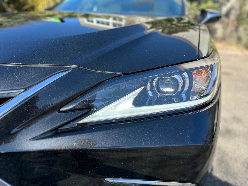 Used 2022 Lexus ES 350 w/ Premium Package FWD image 5