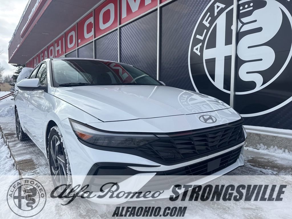 Used 2024 Hyundai Elantra SEL w/ Convenience Package