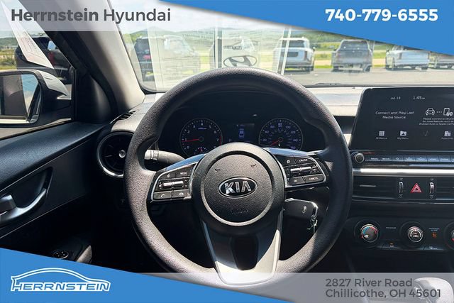 Used 2020 Kia Forte LXS FWD image 6