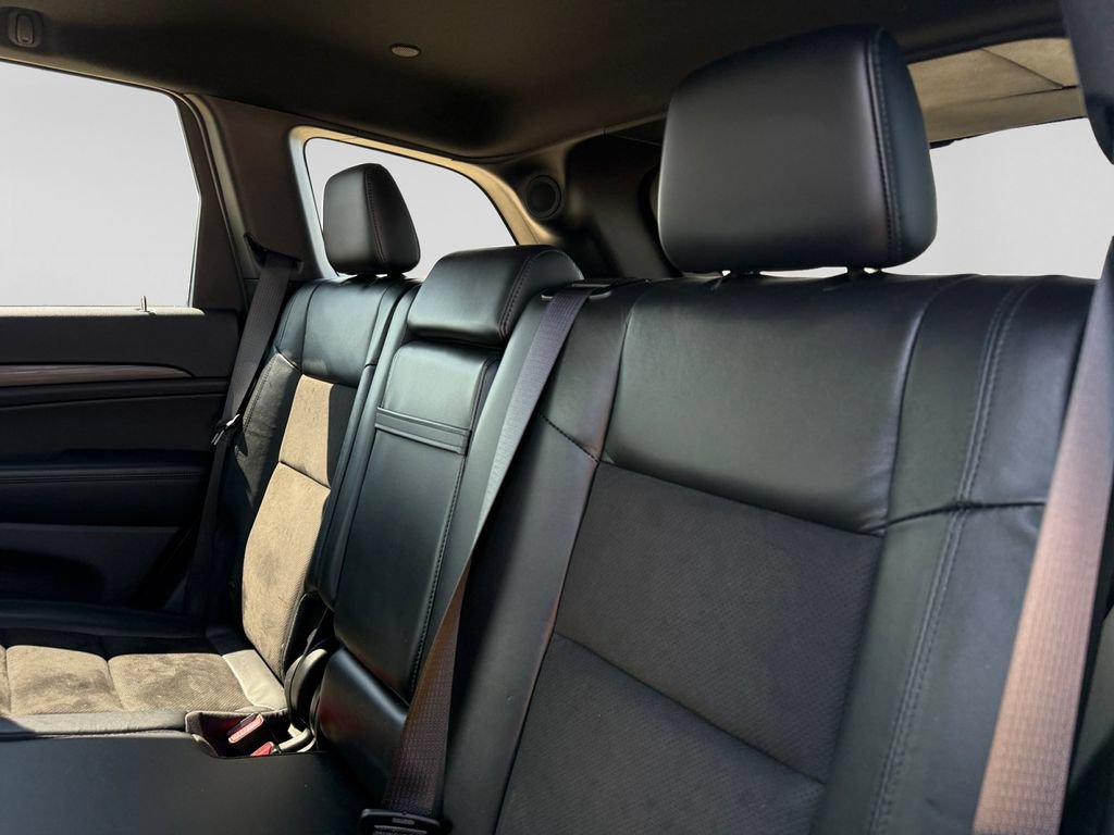 Used 2020 Jeep Grand Cherokee Altitude AWD/4WD image 38