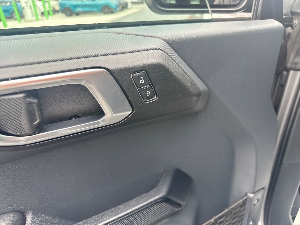 Used 2025 Ford Bronco Big Bend image 27