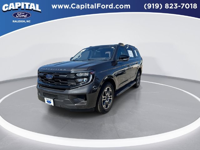 Certified 2025 Ford Expedition Active AWD/4WD image 4
