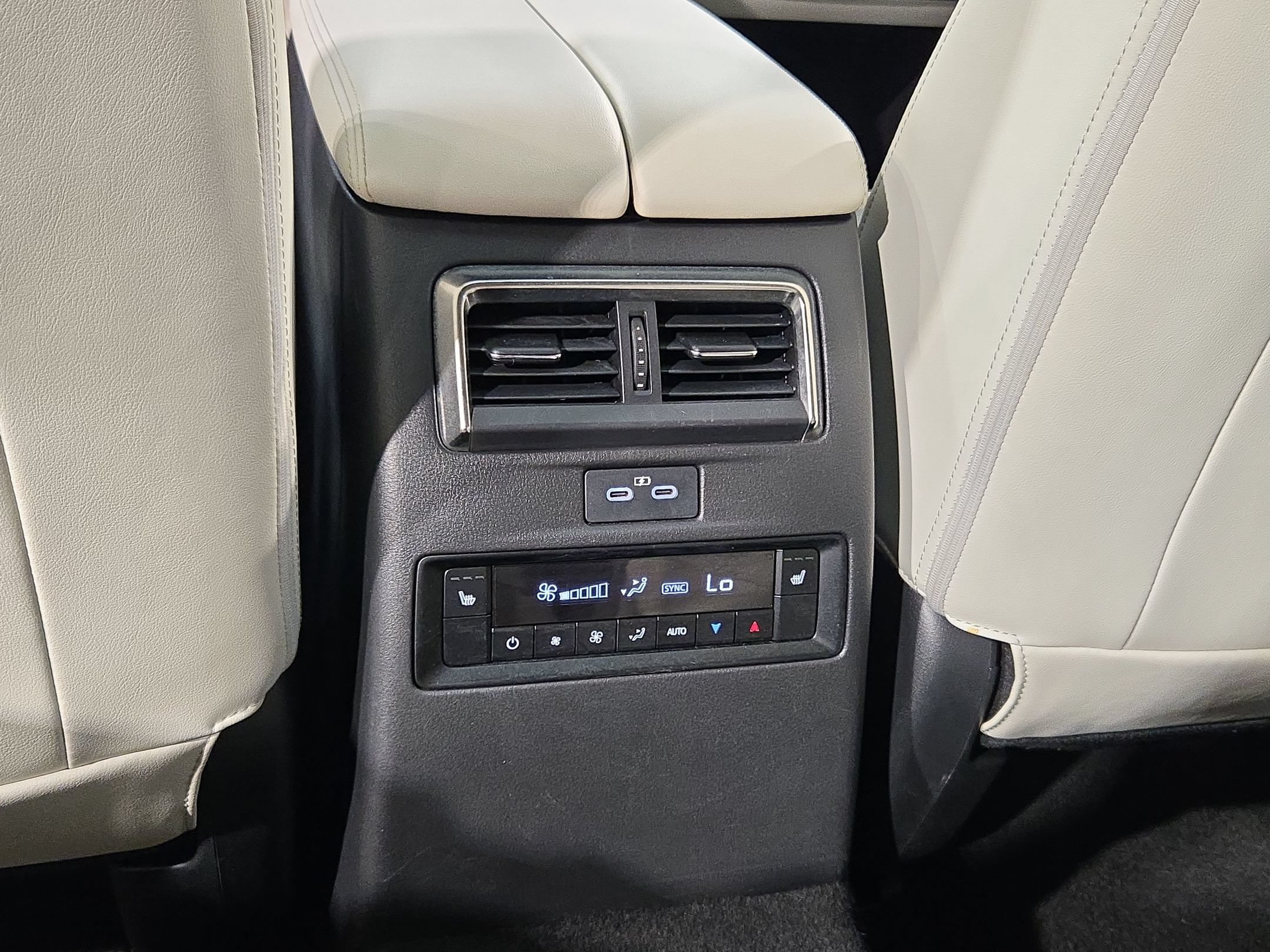Used 2025 MAZDA CX-90 3.3 Turbo w/ Premium Plus Pkg AWD/4WD image 40