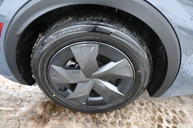 Used 2023 Toyota Prius LE image 12