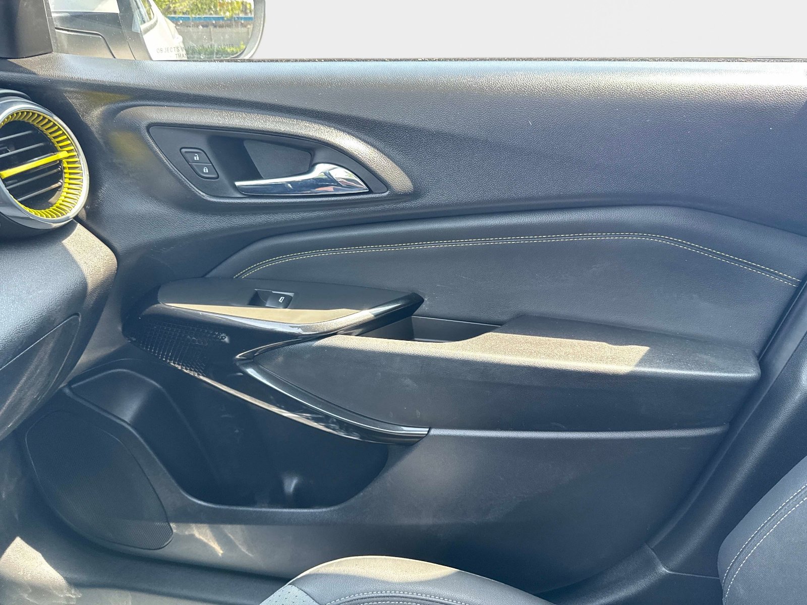 Used 2024 Chevrolet Trax LT w/ Driver Confidence Package image 20